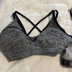 Sports bra’s
